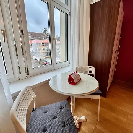 Central Zurich Stay